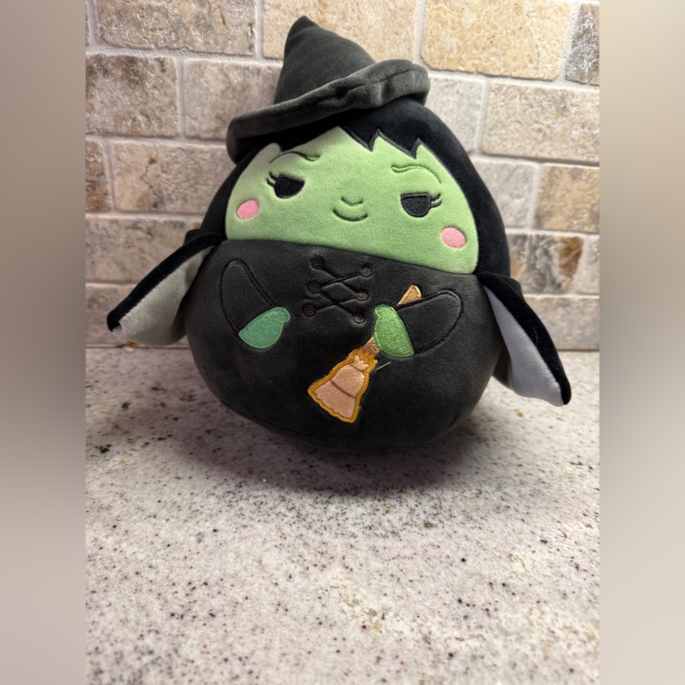 Squishmallow New- Wizard of Oz Witched Witch Elphaba